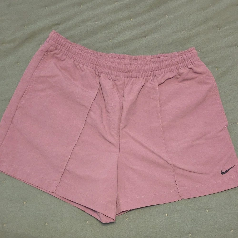Nike Women's Dusty Rose Elastic-Waist Athletic Shorts